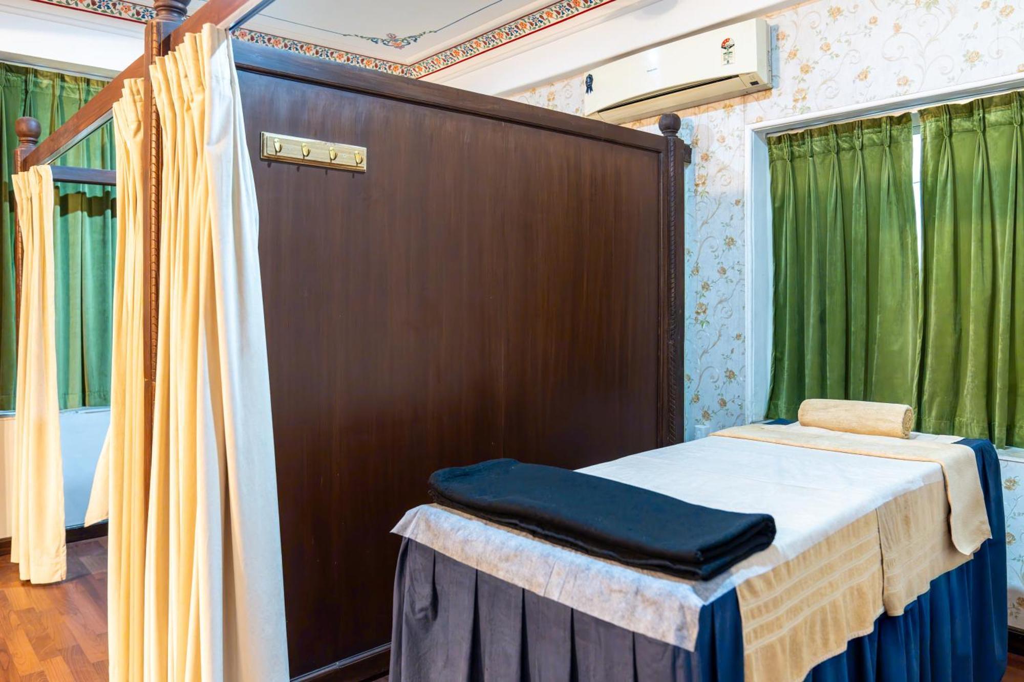 Udaigarh - Udaipur Hotel Bagian luar foto