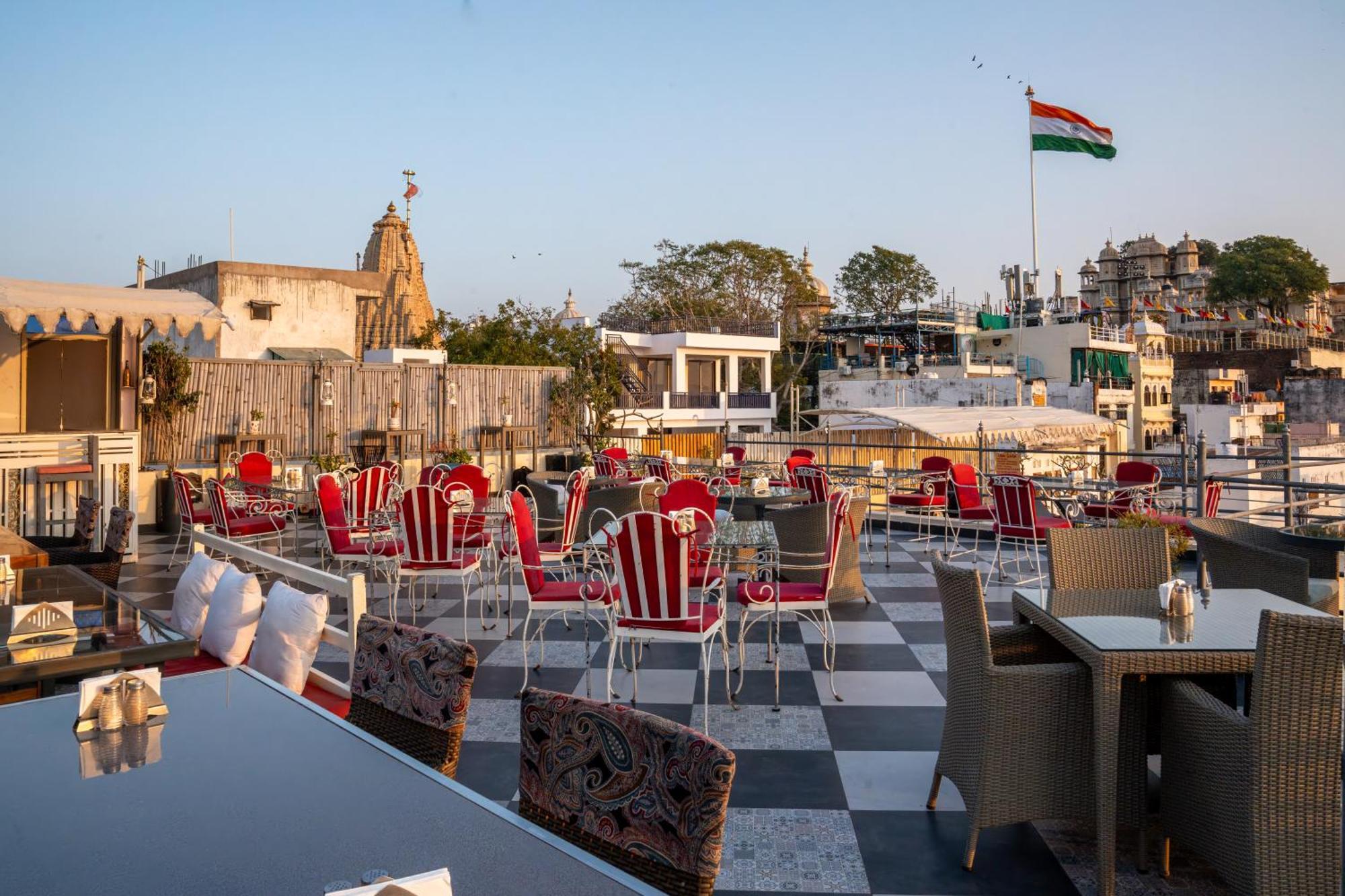 Udaigarh - Udaipur Hotel Bagian luar foto