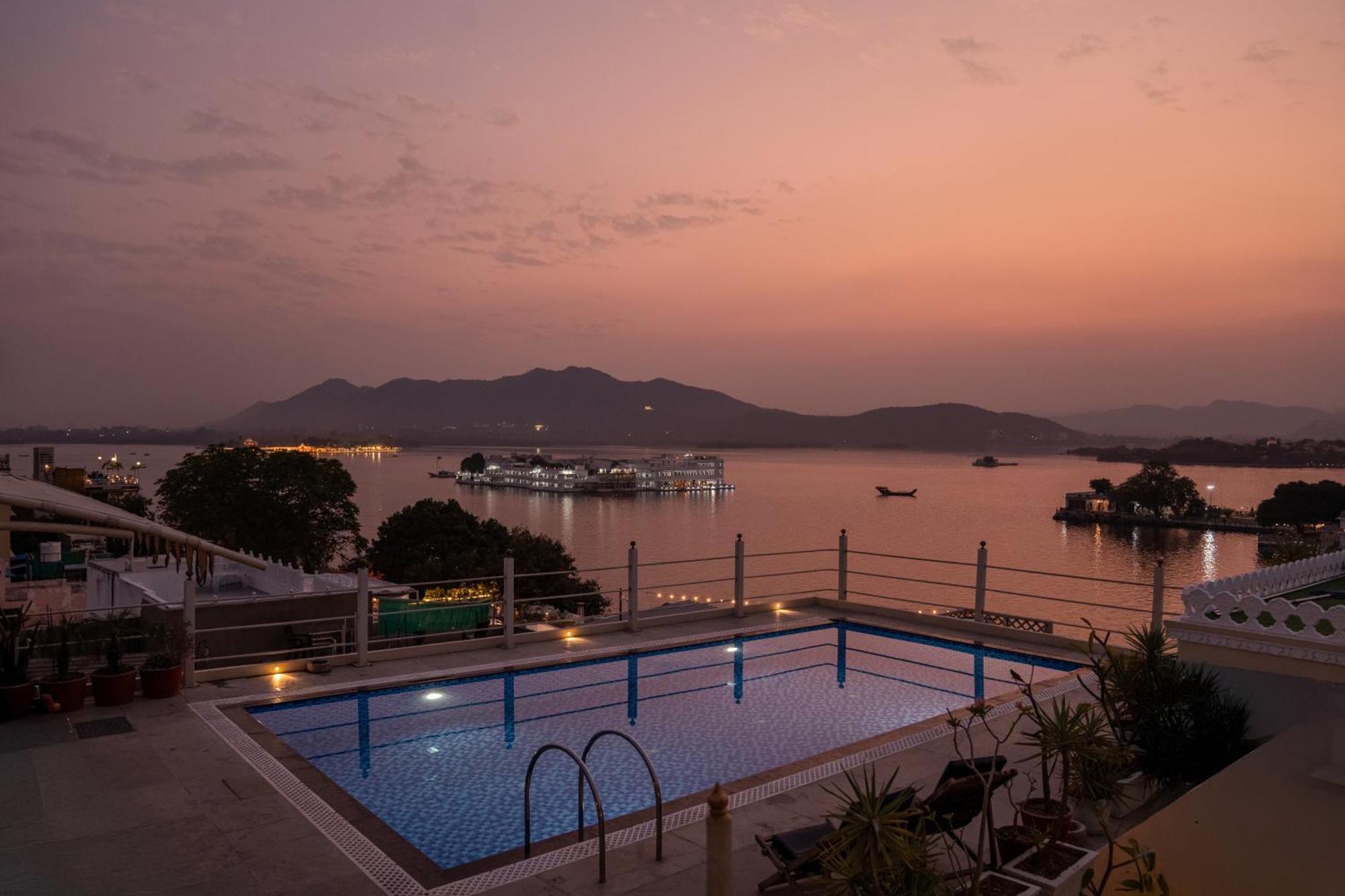 Udaigarh - Udaipur Hotel Bagian luar foto