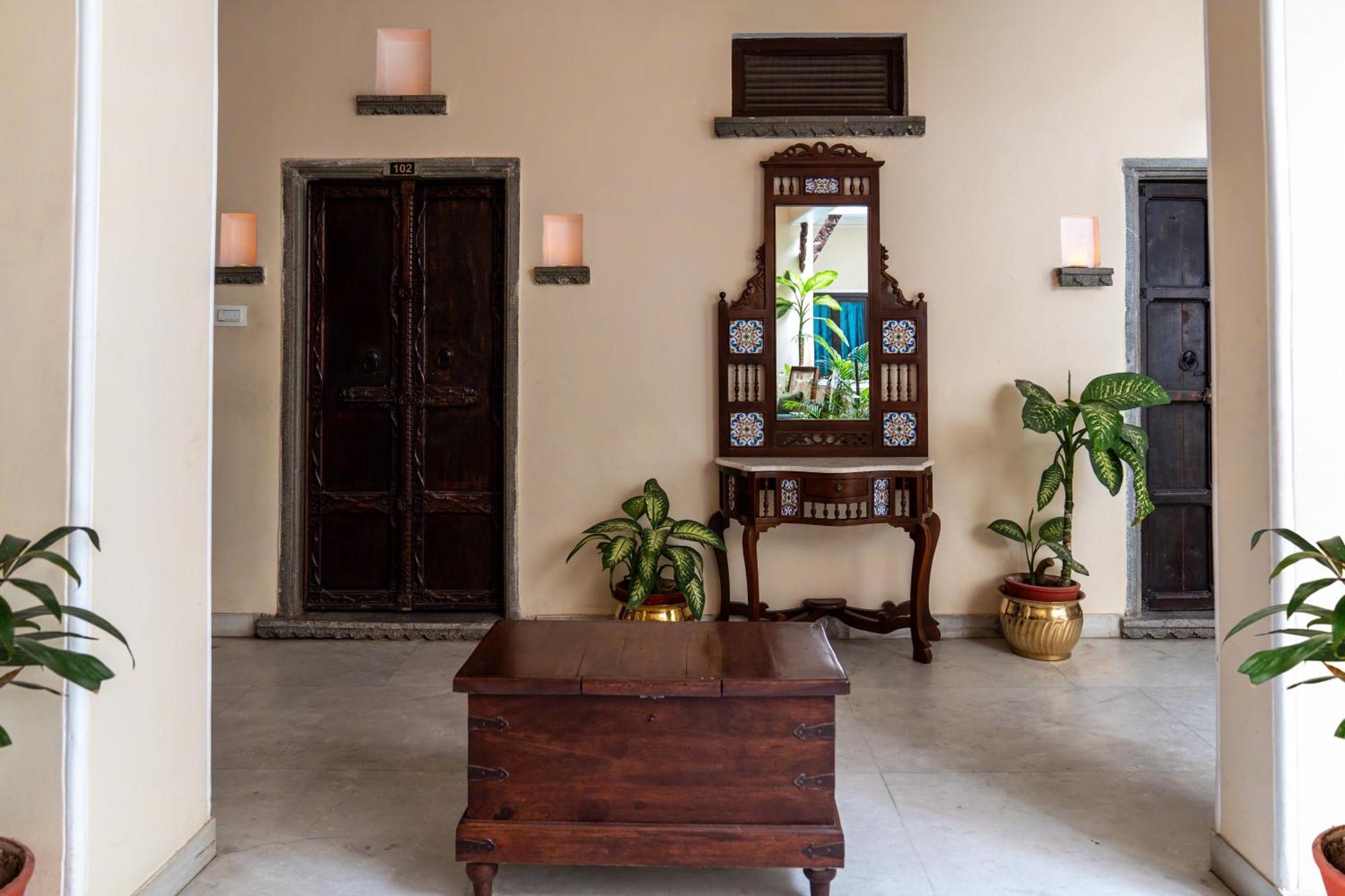 Udaigarh - Udaipur Hotel Bagian luar foto