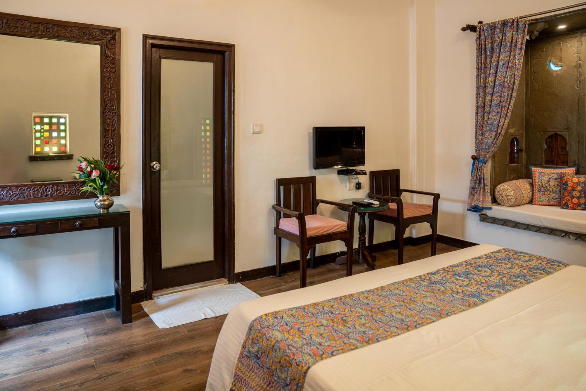 Udaigarh - Udaipur Hotel Bagian luar foto
