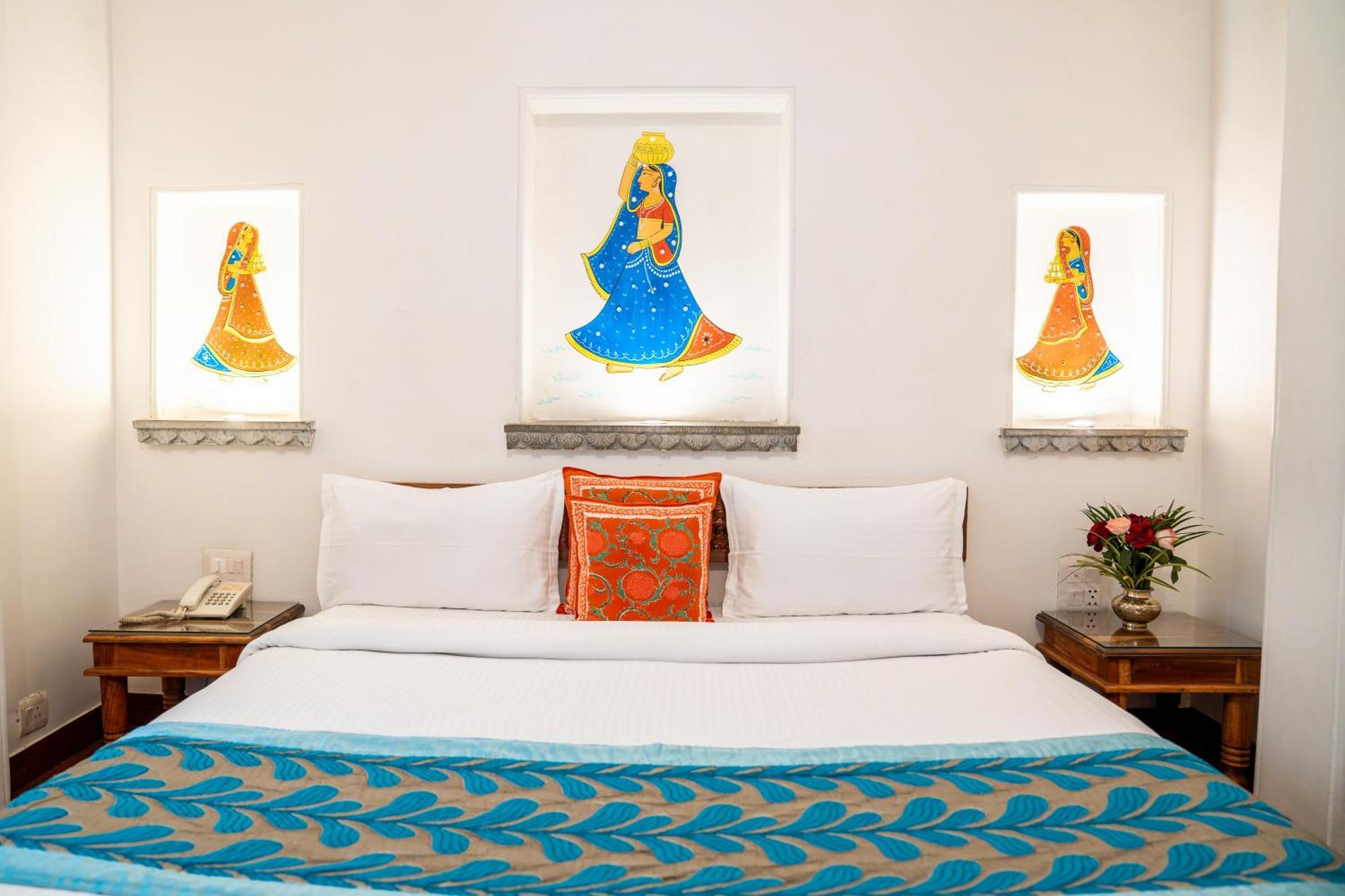 Udaigarh - Udaipur Hotel Bagian luar foto