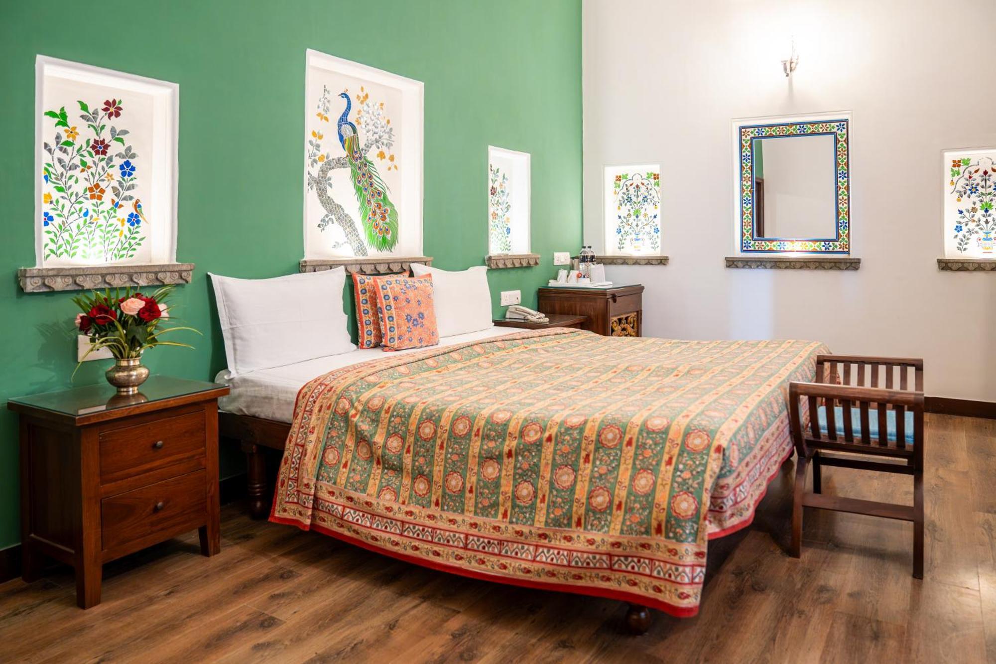 Udaigarh - Udaipur Hotel Bagian luar foto