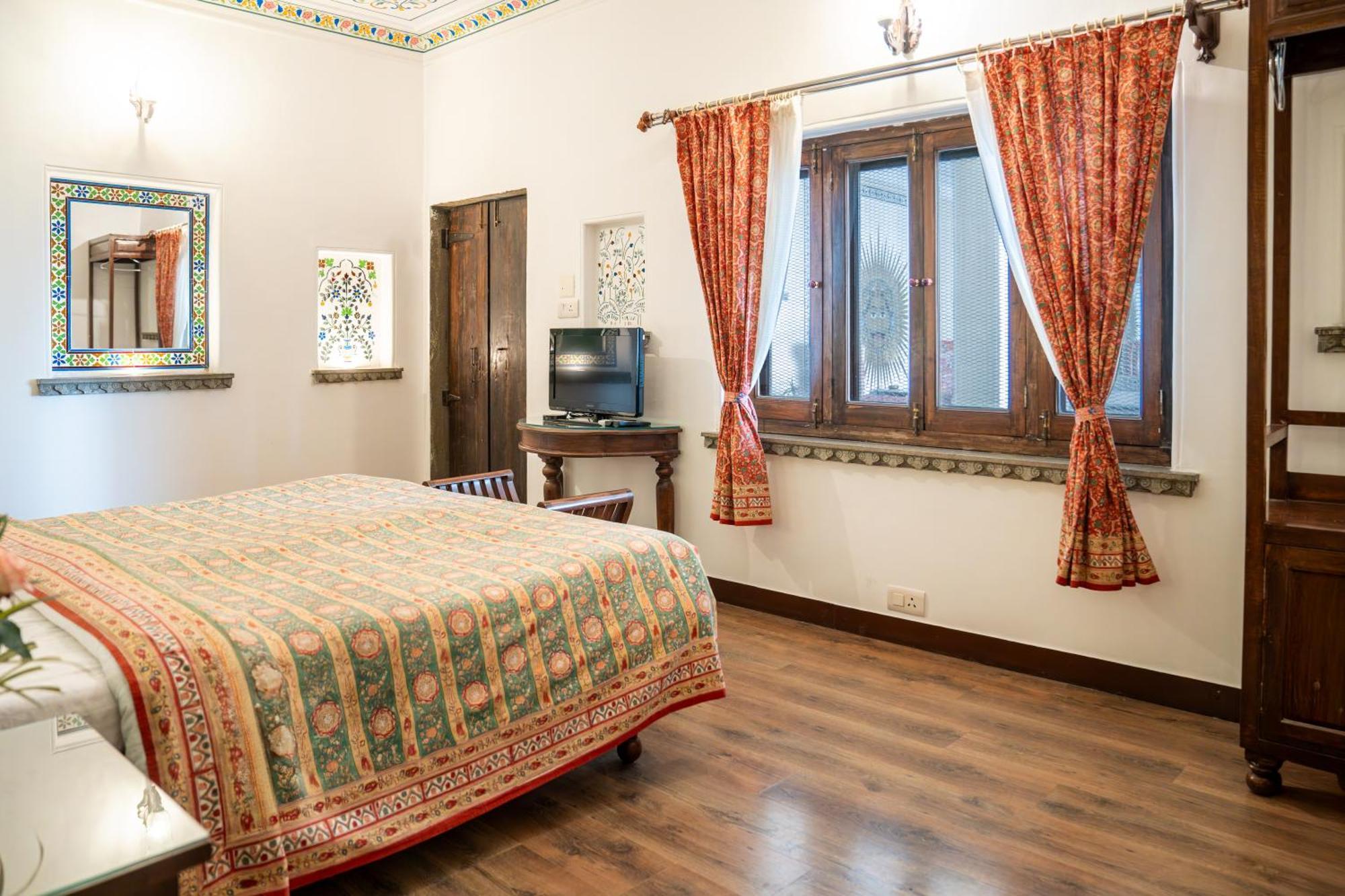 Udaigarh - Udaipur Hotel Bagian luar foto