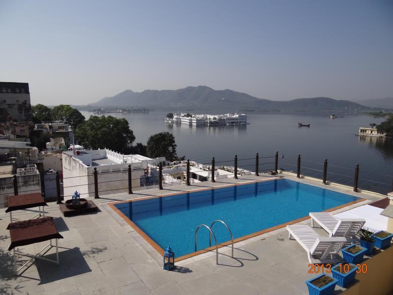 Udaigarh - Udaipur Hotel Bagian luar foto